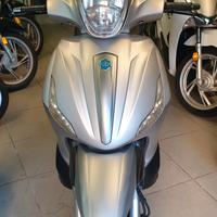 Piaggio Beverly 300 i.e. S come nuovo fattura perm