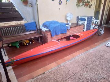 CANOA IN VETRORESINA - 4 mt