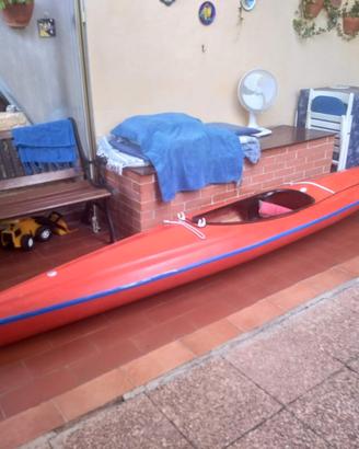 CANOA IN VETRORESINA - 4 mt