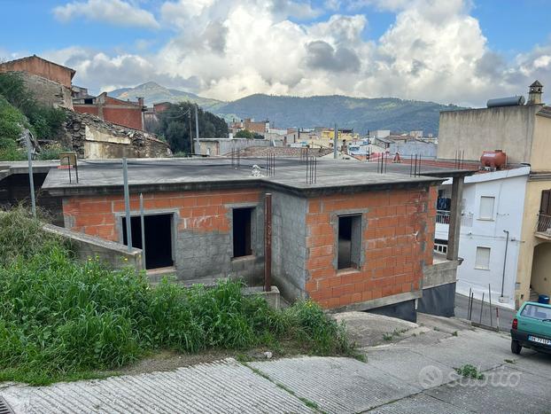 Struttura da ultimare di grande metratura