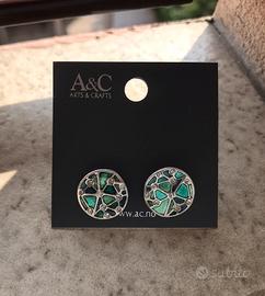 Orecchini tondi verdi con brillantini