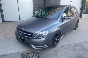 Mercedes-Benz B220 CDI Premium Full Edition auto