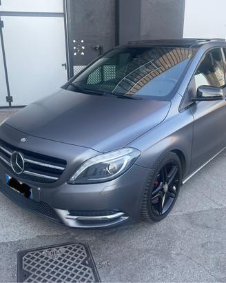 Mercedes-Benz B220 CDI Premium Full Edition auto
