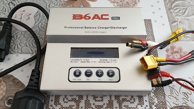 Caricabatterie LiPo/Lilon/LiFe/NiCd/NiMH