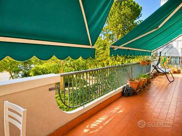 Appartamento di 114 m² con 4 locali e box auto a S