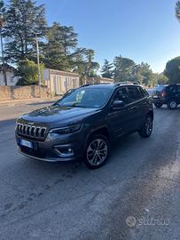 Jeep Cherokee modello Overland 2019