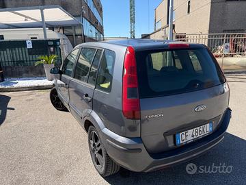FORD FUSION 1.6 BENZINA-GPL EURO4 COMERCIANTI