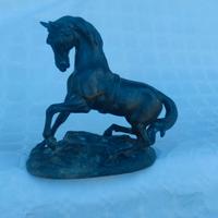 scultura in bronzo 