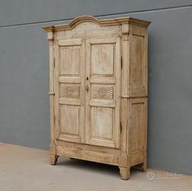 Antico armadio centinato due ante in pioppo, '800