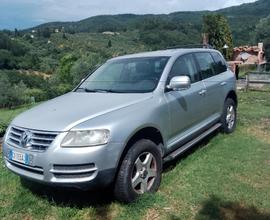 VOLKSWAGEN Touareg - 2005