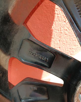 cerchio lega Toyota yaris cross da 17