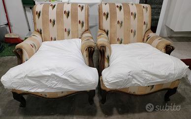N. 2 poltrone stile classico 