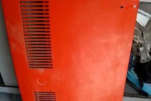 Fiat 850 spider cofano post.