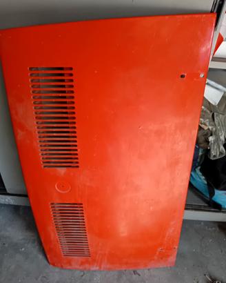 Fiat 850 spider cofano post.
