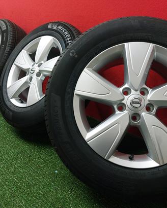Cerchi Volvo XC40 Original Gomme Estive 235 60 17