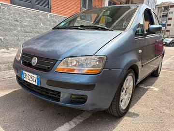 Fiat Idea 1.4 16V Emotion