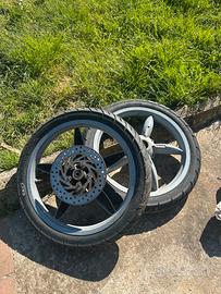 Cerchi scarabeo gommati