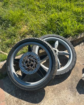 Cerchi scarabeo gommati