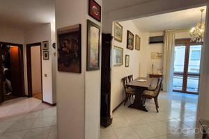 Appartamento di 85 m² con 4 locali e box auto a Sc