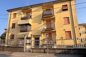 3 LOCALI A CARATE BRIANZA