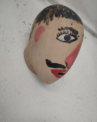 scultura testa vintage dipinta