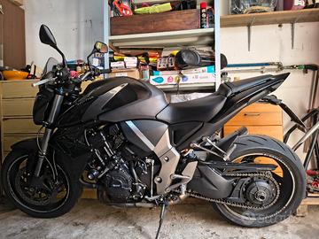 Honda cb1000r  accessoriato e tagliandato