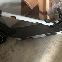 Monopatino segway elettrico audi