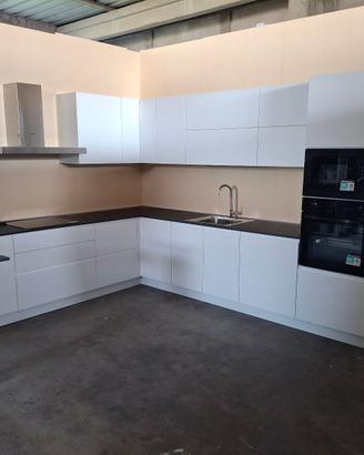 Cucina di esposizione  -- NUOVA E MODIFICABILE --