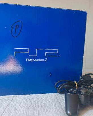 Sony PS2 Fat Boxata SCPH-30004R + 2 Pad + 3 Giochi