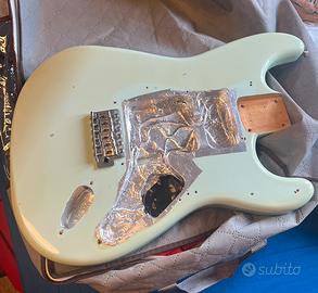 Body strato surf green