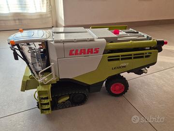 Mietitrebbia Bruder Claas Lexion 780