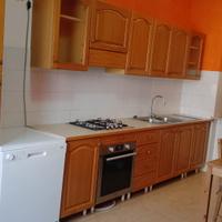 cucina completa di elettrodomestici