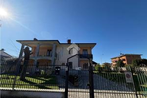 PORZIONE DI BIFAMILIARE A BUBBIANO