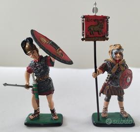 Due soldatini di piombo Impero Romano 