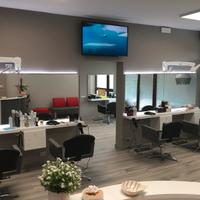Salone parrucchiera arredamento completo