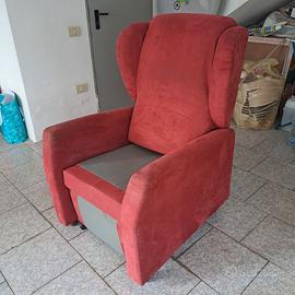 Poltrona reclinabile elettrica (prezzo trattabile)