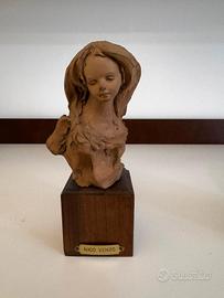 Busto femminile Nico Venzo in terracotta