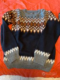 ( NUOVI   a 25 TUTTO) 3 maglioni e 1 felpa