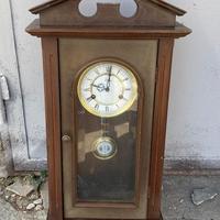 Antico orologio a pendolo anni '50