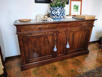 Credenza antica