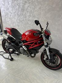 Ducati monster 696+