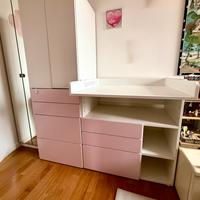 Fasciatoio e armadio cameretta ikea rosa e bianco