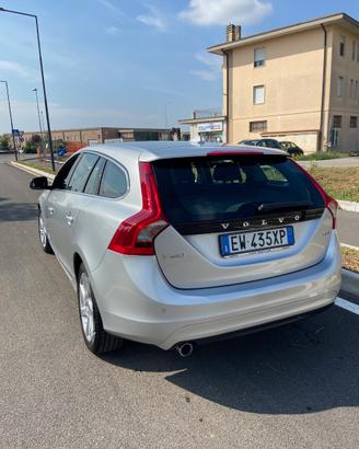 Volvo V60 D3 momentum automatica (geartronic)
