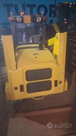 Pala compatta Komatsu SK815 T/2