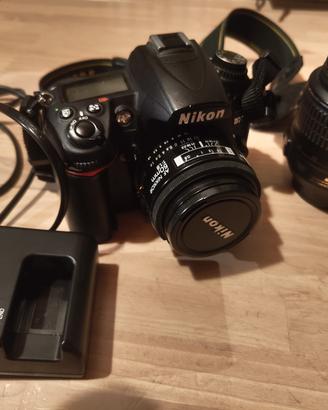 Nikon D7000 + 18-55mm + 50mm + caricabatterie 
