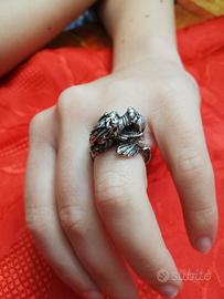Anello figure mitologiche vintage