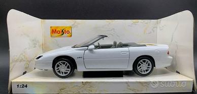 MODELLO AUTO CAMARO Z28 CABRIOLET WHITE NO BURAGO
