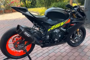 APRILIA RSV4  FACTORY 1100 ANNO 2020 – USO PISTA
