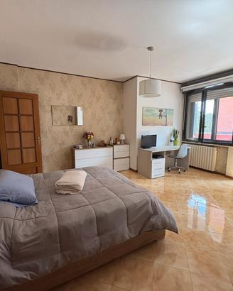 Subentro in camera singola -Via Alessandro Manzoni