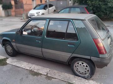 RENAULT 5 iscritta ASI